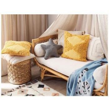 Set di Due Cuscini Gialli Boho con Motivi Geometrici Trapezati, 45×45 cm, Cotone
