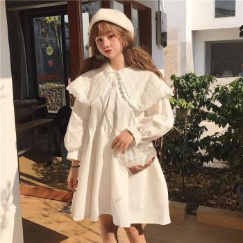 Robe nipponne miniature en dentelle Harajuku – Surdimensionnée, noire blanche