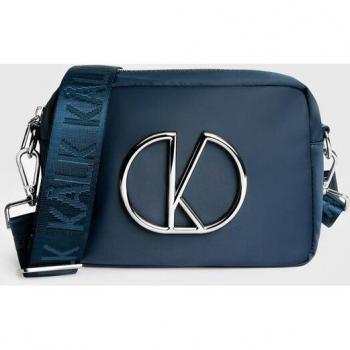 Bolso de Hombro a la Moda: Cremallera y Asas Regulares – Color Fucsía