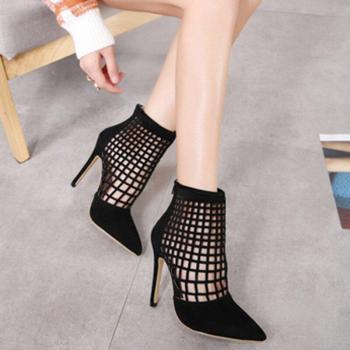 Printemps Chic : Bottes Courtes Pointues & Talons