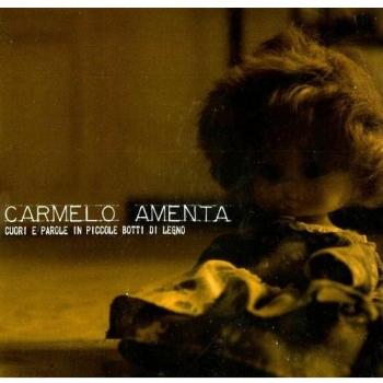 Cuori e parole in piccole botti di legno