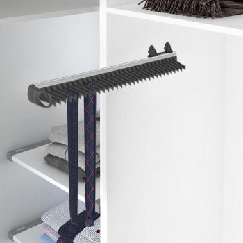 Ceinture porte-cravate noire équipée d’un guide latéral détachable