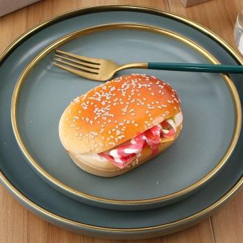 Décoration pain hamburger en jouet