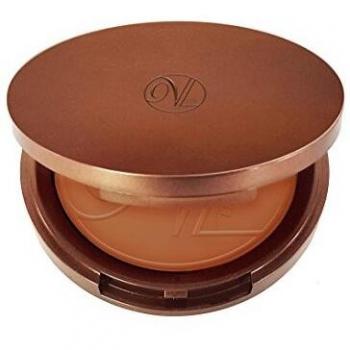 Bronze Mineral Self-Tanner for a Natural Tan