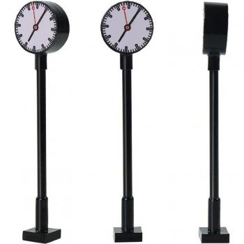 1:87 Scale Model Railway Platform Lights with Clock