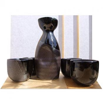 Coppia di tazze da sake giapponese con decorazione a quadretti neri e striature grigie metallizzate