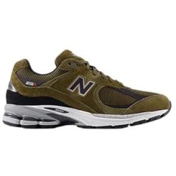 New Balance 2002R Low-Top Sneaker