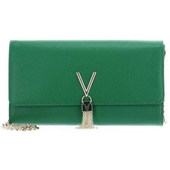 Bolso Clutch Divina de la Marca Valentino