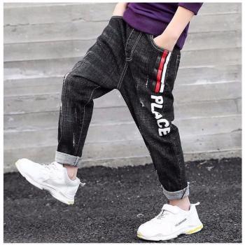 Pantalon denim kids style urbain avec imprimé cartoon
