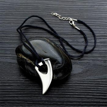 SHDEDE Vintage Wolf Tooth Necklace for Men with Leather Rope