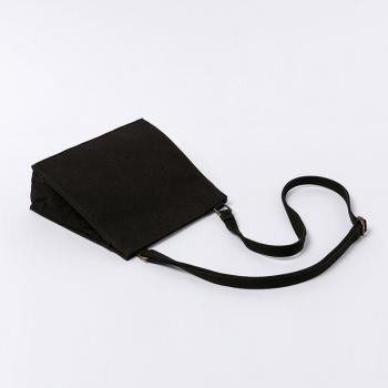 Hombro Mori: Bolso de Mano Blanco y Lona