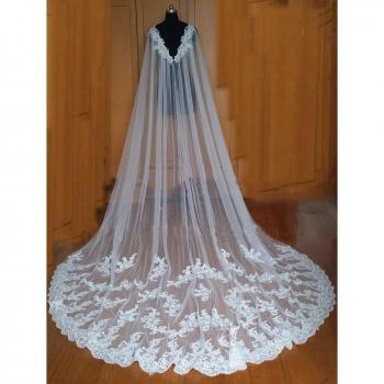 Accesorio de boda encajado en blanco y marfil