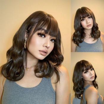 Peluca de Cabello Sintético para Mujer, Estilo Bob Ondulado con Flequillo, Color Rojo y Marrón Degradado, Perfecta para Cosplay