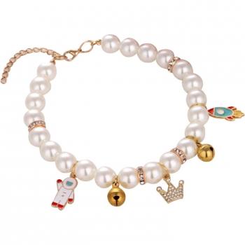 Joyería Animal: Collar con Campanas y Perlas