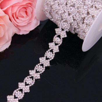 Shimmering Gold Chain Belt Accent for Evening Gowns