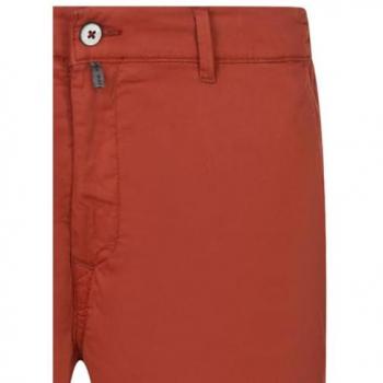 Bermudas in unifarbenem Design