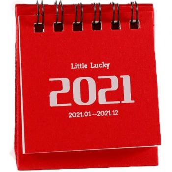 Bureau de jeu avec calendrier éducatif
