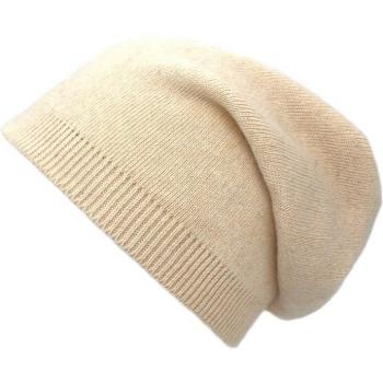 Gorro Otoñal Femenino con Detalle de Calavera