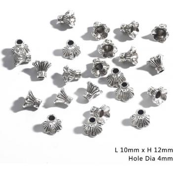 10 Einheiten Tibetische Antike Silberfarbe Blumenform Perle Endkappe für DIY Schmuckherstellung