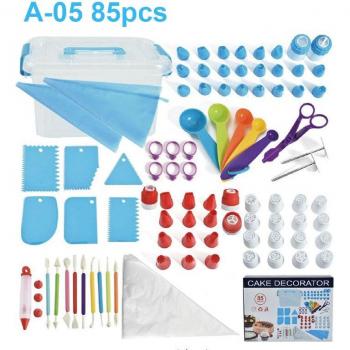 Untior Piping Bags and Russian Tips Set
