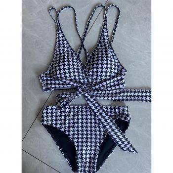 Traje de Baño Sexy Pata de Gallo
