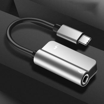 Adaptador 2 en 1 USB C a jack de 3,5 mm