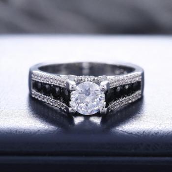 Bague Huitan, classique, bijoux de luxe, pierre noire, 4 griffes