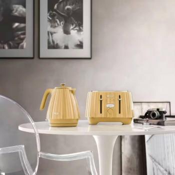 DeLonghi KBD3001.Y Stylish Yellow Electric Kettle