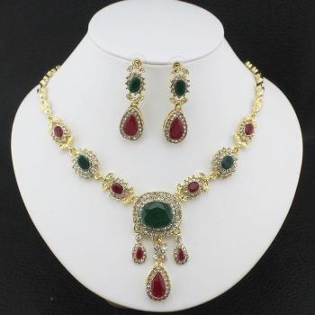 Glamour Indien – Collier + Boucles d’Oreilles en Résine Or
