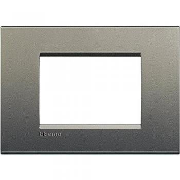 BTicino Livinglight Placca, 3 Moduli, Forma Rettangolare, Grigio