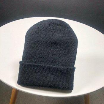 Casquette fluo en laine