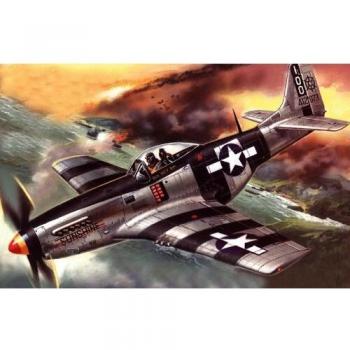 Modèle de chasse américain North American P‑51 k – Échelle 1:48