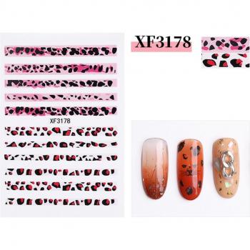 Décorations d'ongles léopard mat