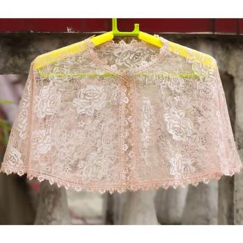 Boléro et châle : Robe de soirée en dentelle – 7 variantes