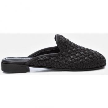 Zueco de mujer Carmela 161273 en color negro con suela de goma