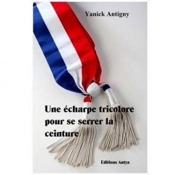 Une Echarpe Tricolore pour Se Serrer la Ceinture