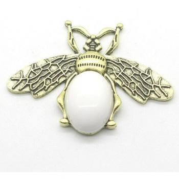 Perla Buzz: Broche de Cumpleaños Metal