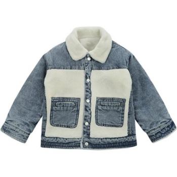 Modische Denimjacke für kleine Abenteurer