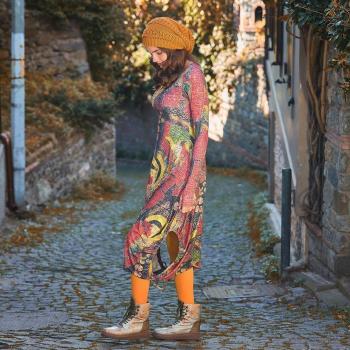 Vestito Giallo con Dettagli in Stringa e Collo Barchetta