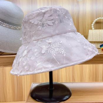 Wide Brim White Summer Hat with Lace Flower
