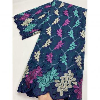 Broderie Suisse en Coton YA3555B-7