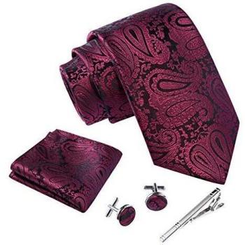 Corbata moderna para boda con pañuelo y clip