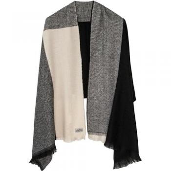 Chillouts Strickschal „Gaia Scarf“ – Schwarz, 180 x 70 cm