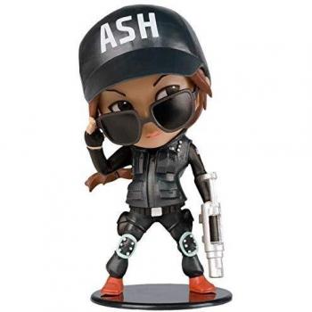 Figura Six Chibi: Ash en Miniatura