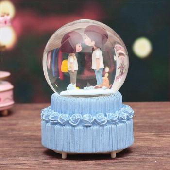 Adorno Musical de Niño y Mujer en Cristal