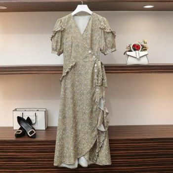 Estilo Bohemio: Vestido Vintage con Cuello Pico
