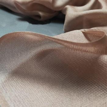 Tissu filet en soie pour créations élégantes