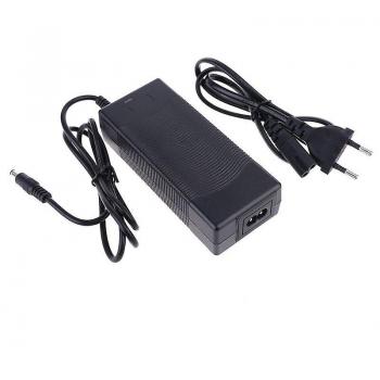 Batería recargable 36 V con salida 42 V (Li‑Ion) – Cargador universal 100–240 V