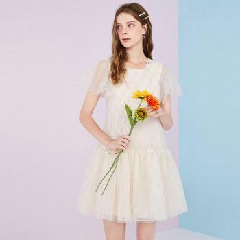 MALLA Y BRILLO: VESTIDO DE VERANO QUE IMPRESIONA