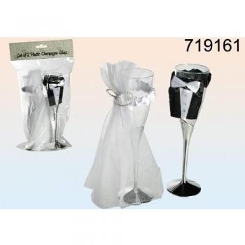 Couple's Champagne Toast Flutes